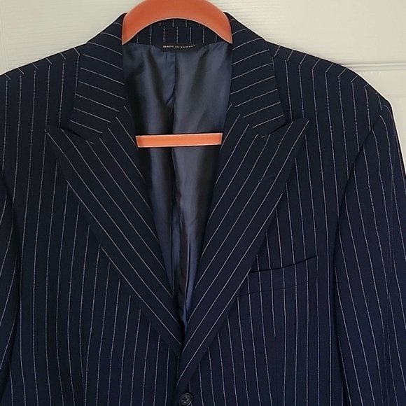Men's Banana Republic suit Jacket. - Picture 2 of 7